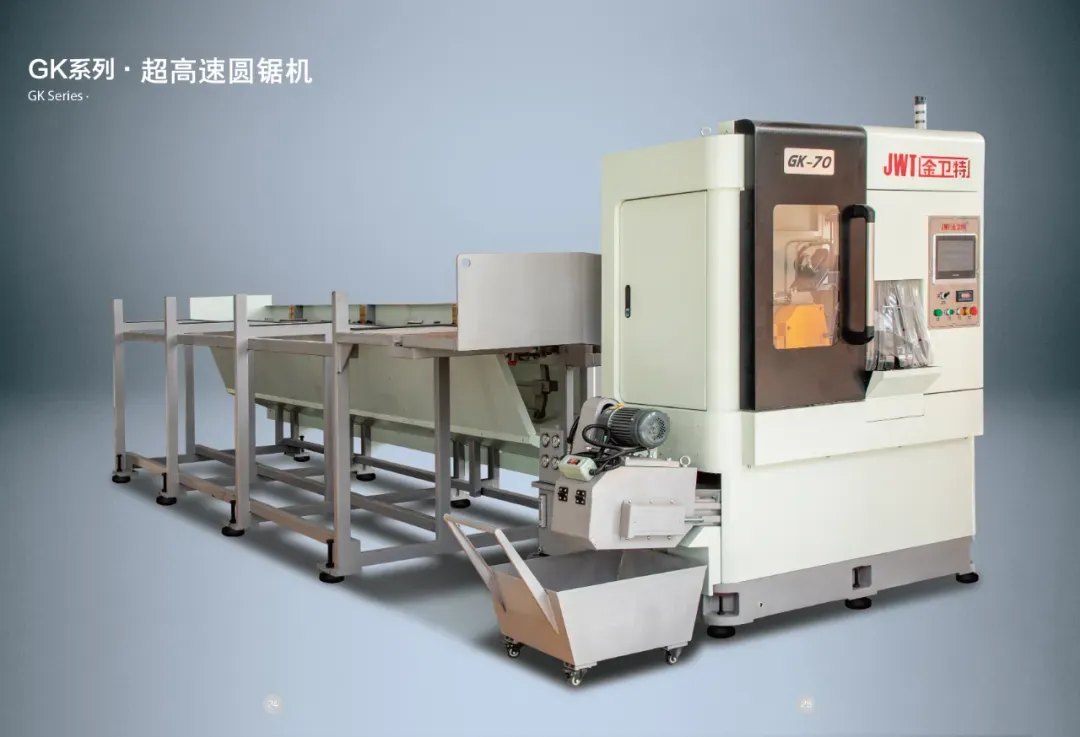 Jak automatické pily přinášejí revoluci ve velkoobjemovém průmyslovém řezání